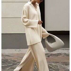 NWT Commense Cream Pleated Oversized Button Down Shirt Medium